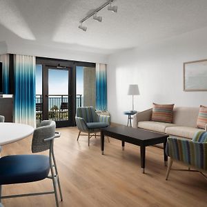 Large Oceanview suite 1 King Bed